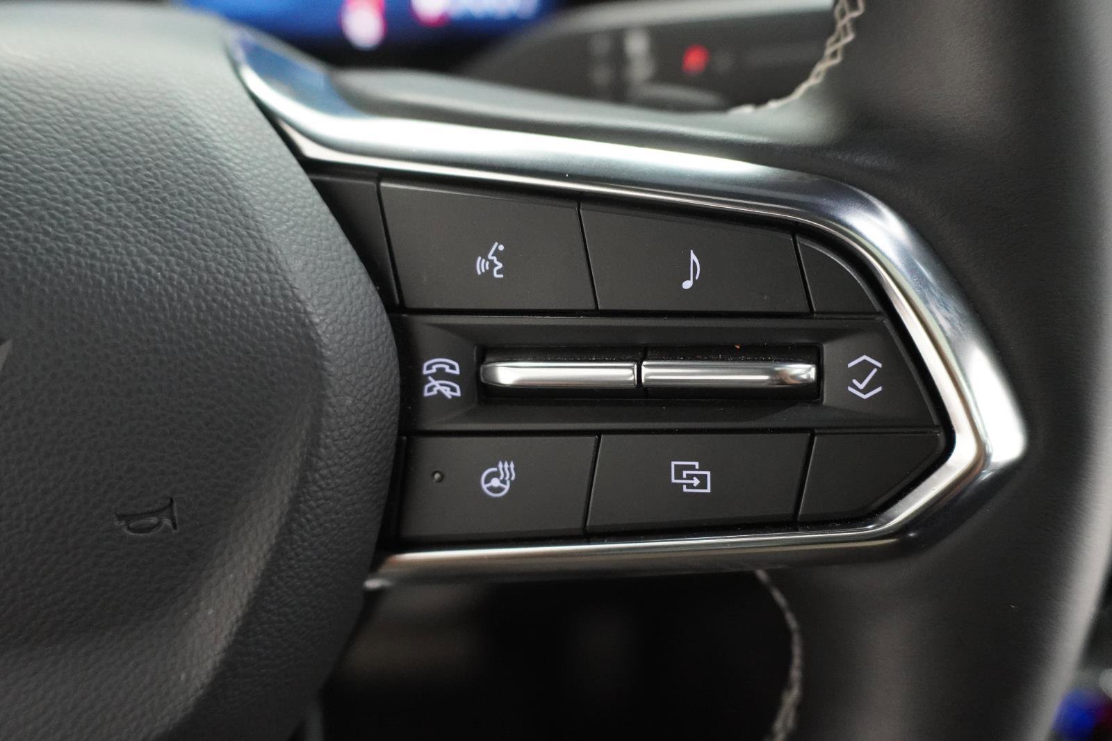 Used 2026 Chevrolet Traverse High Country w/ LPO, Floor Liner Package FWD image 24