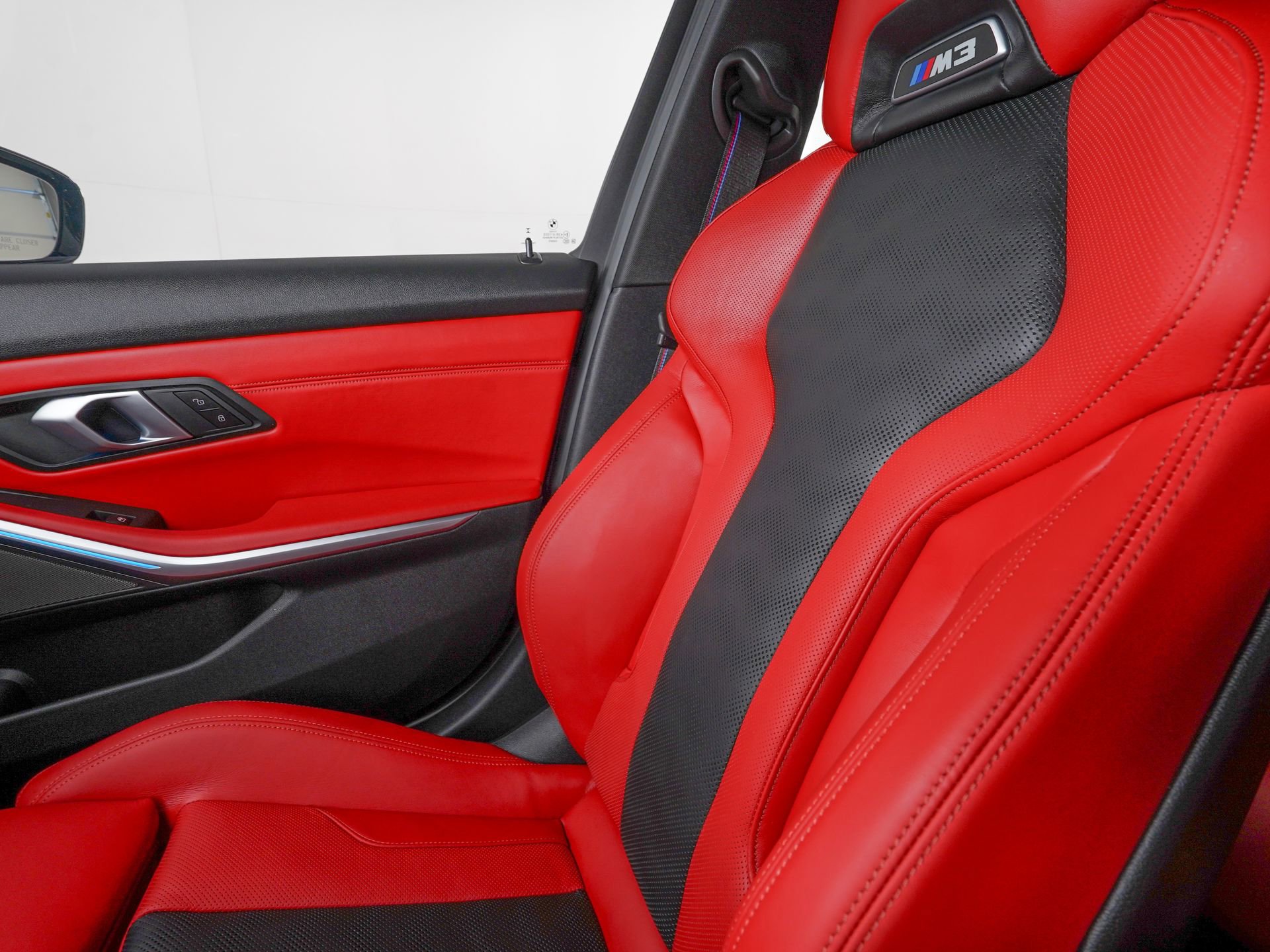 Used 2025 BMW M3 Competition image 25