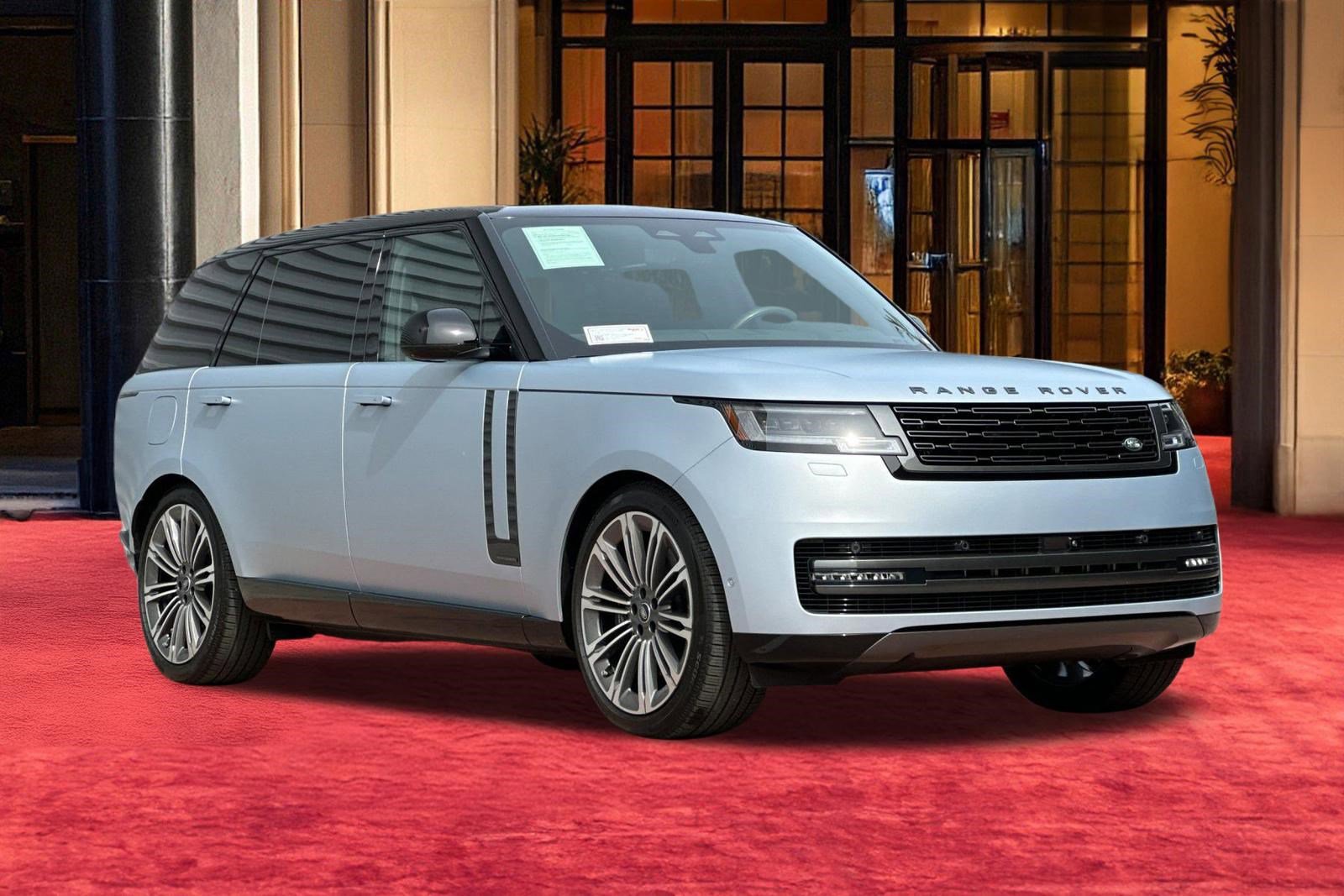 Used 2025 Land Rover Range Rover Long Wheelbase Autobiography image 6