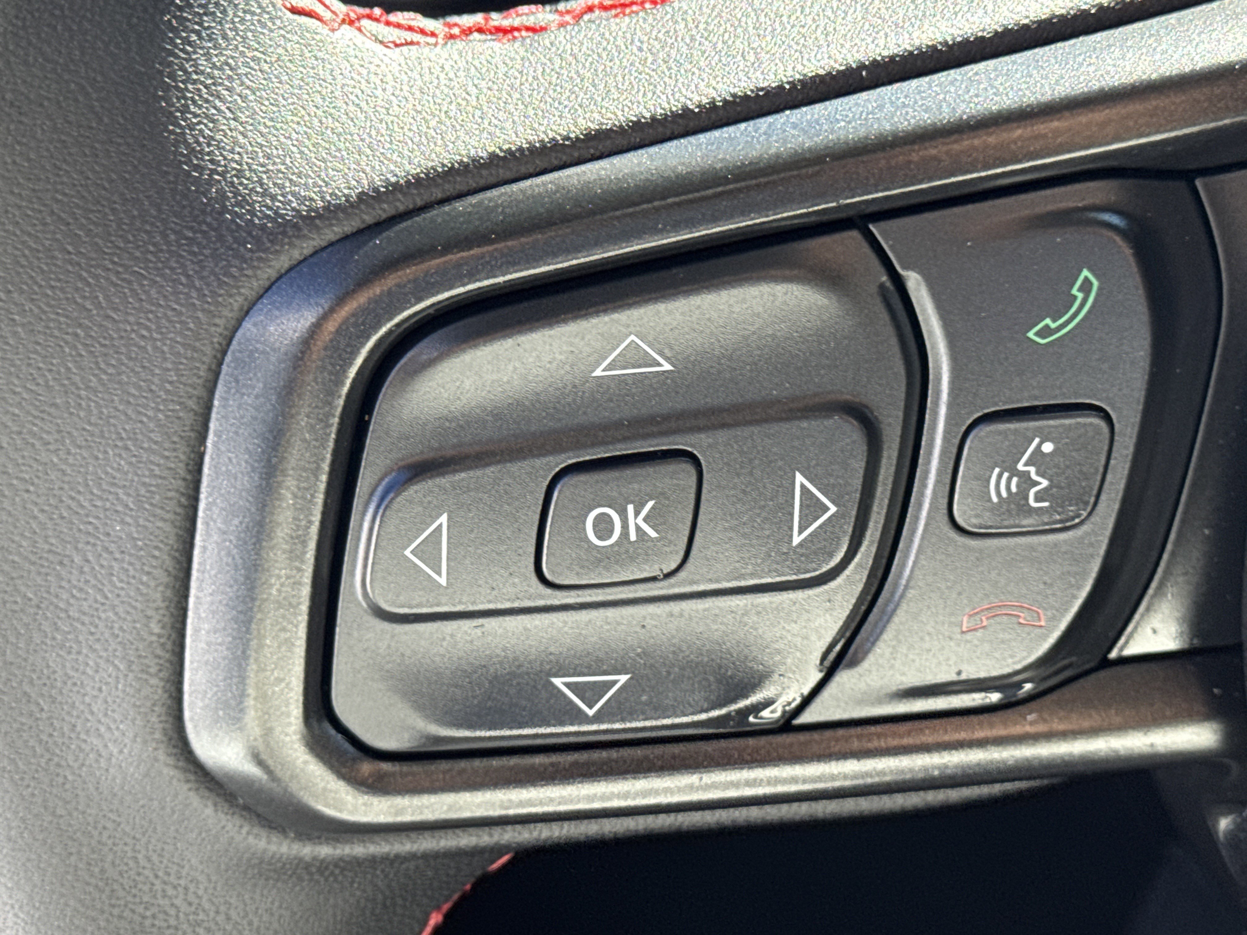 Used 2025 Jeep Wrangler Unlimited Rubicon image 24