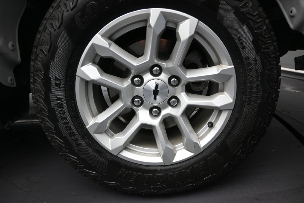 Used 2024 Chevrolet Silverado 1500 RST RWD image 10