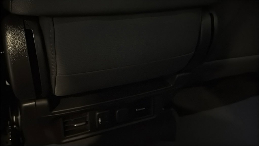 Used 2022 GMC Sierra 2500 SLE w/ SLE Value Package; image 19