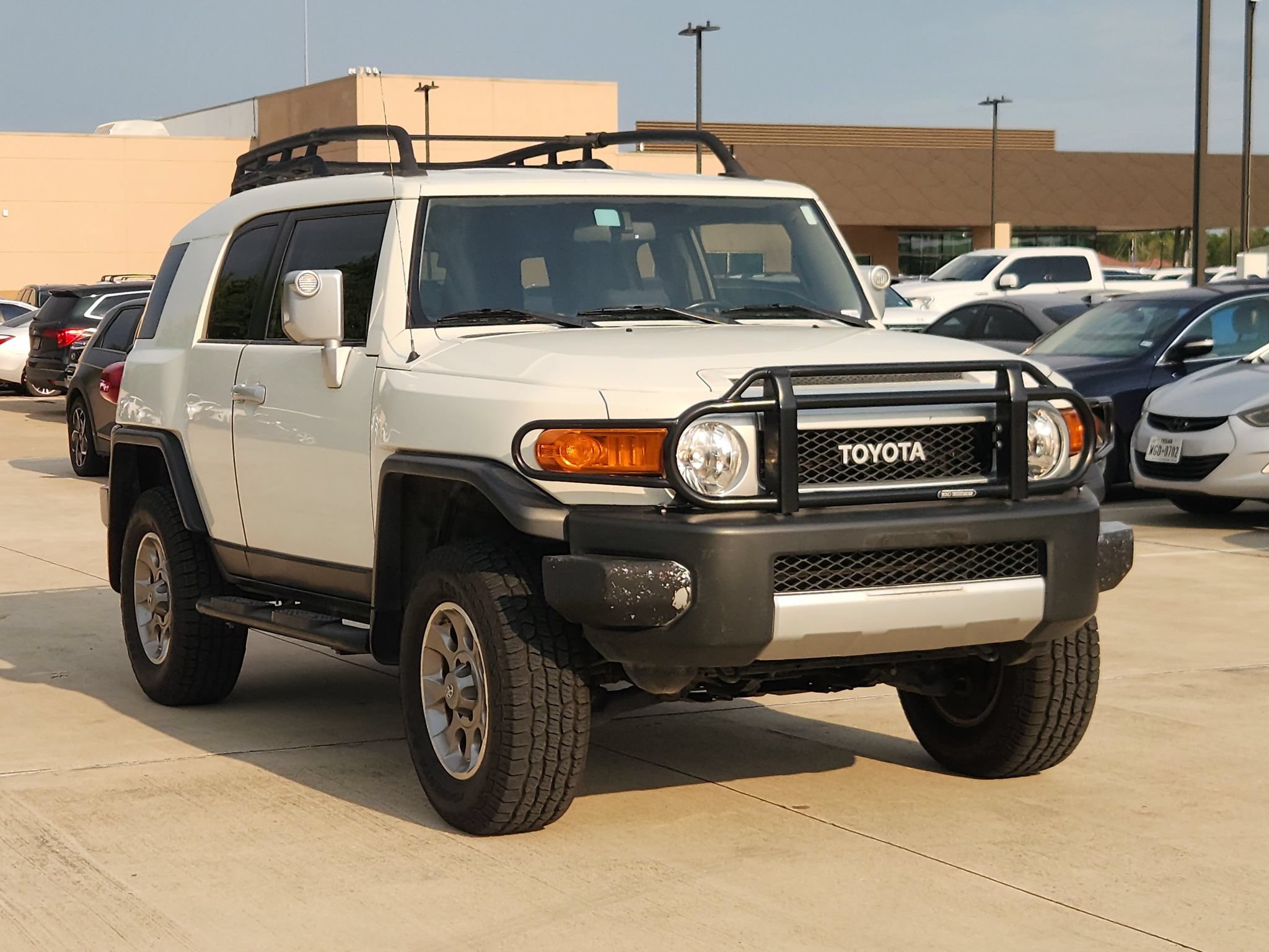 Used 2012 Toyota FJ Cruiser 4WD w/ Upgrade Pkg image 3