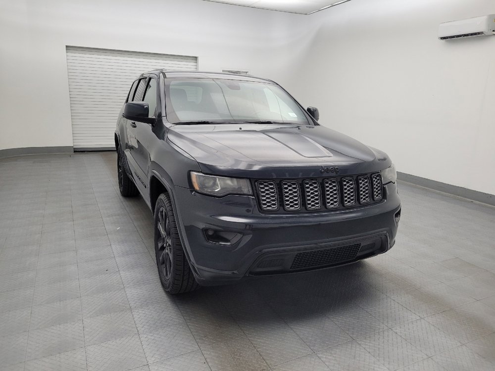 Used 2018 Jeep Grand Cherokee Altitude AWD/4WD image 13