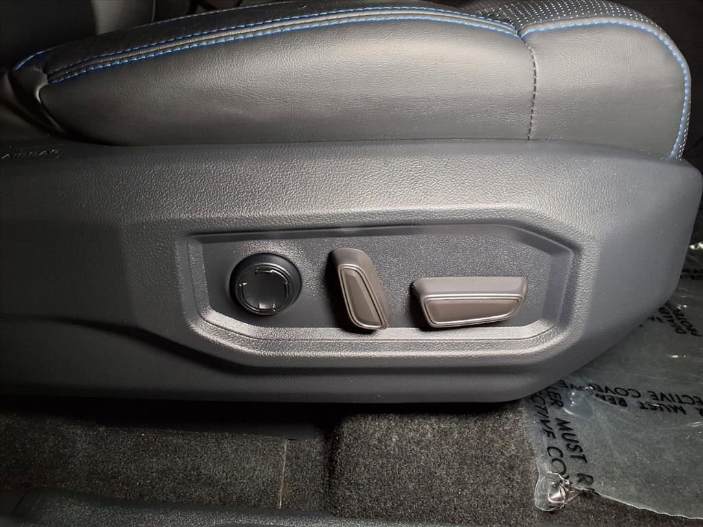 Used 2025 Toyota Tundra Platinum image 8