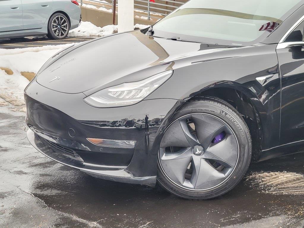 Used 2019 Tesla Model 3 image 2