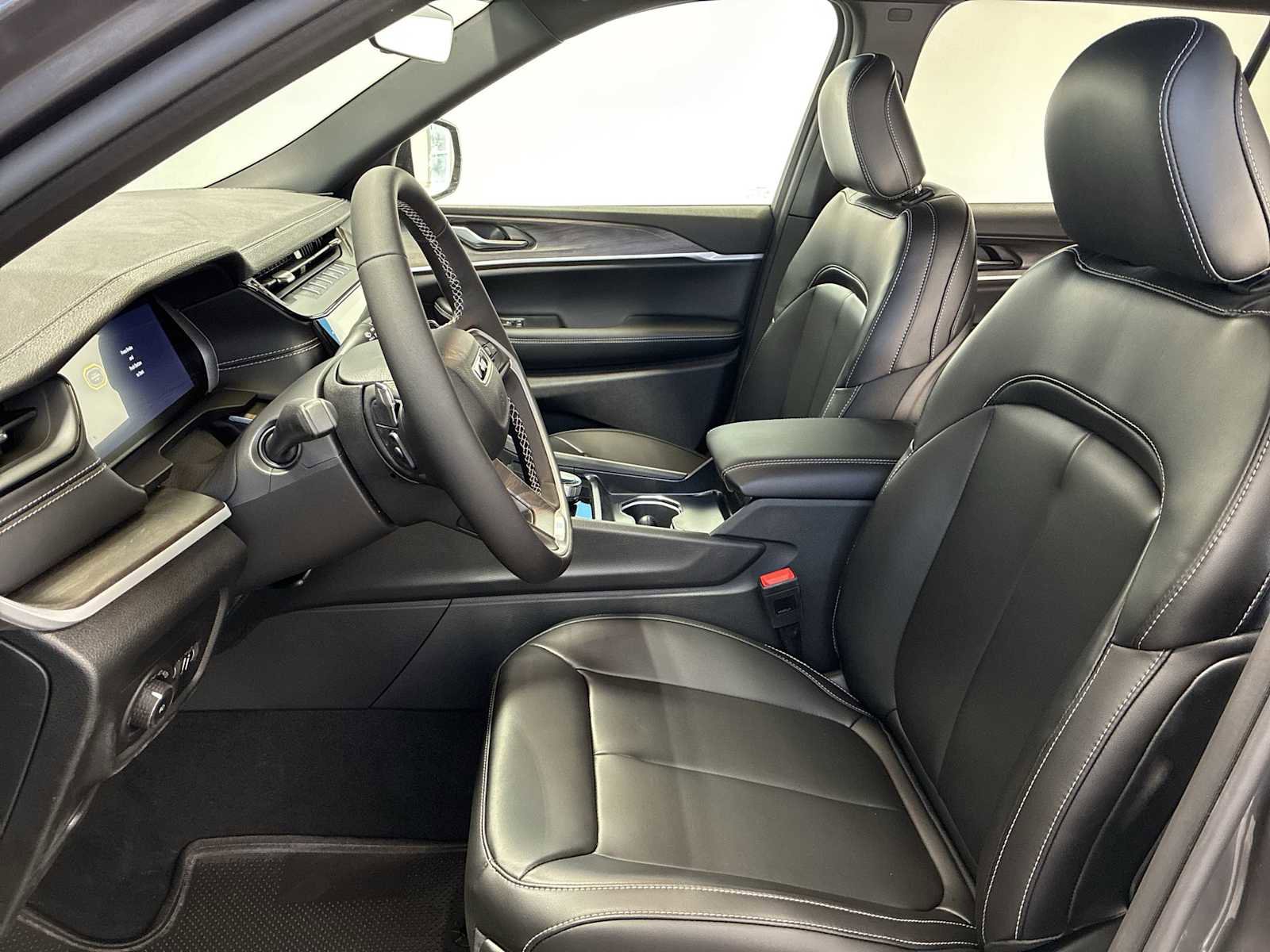 New 2026 Jeep Grand Cherokee L Limited image 13