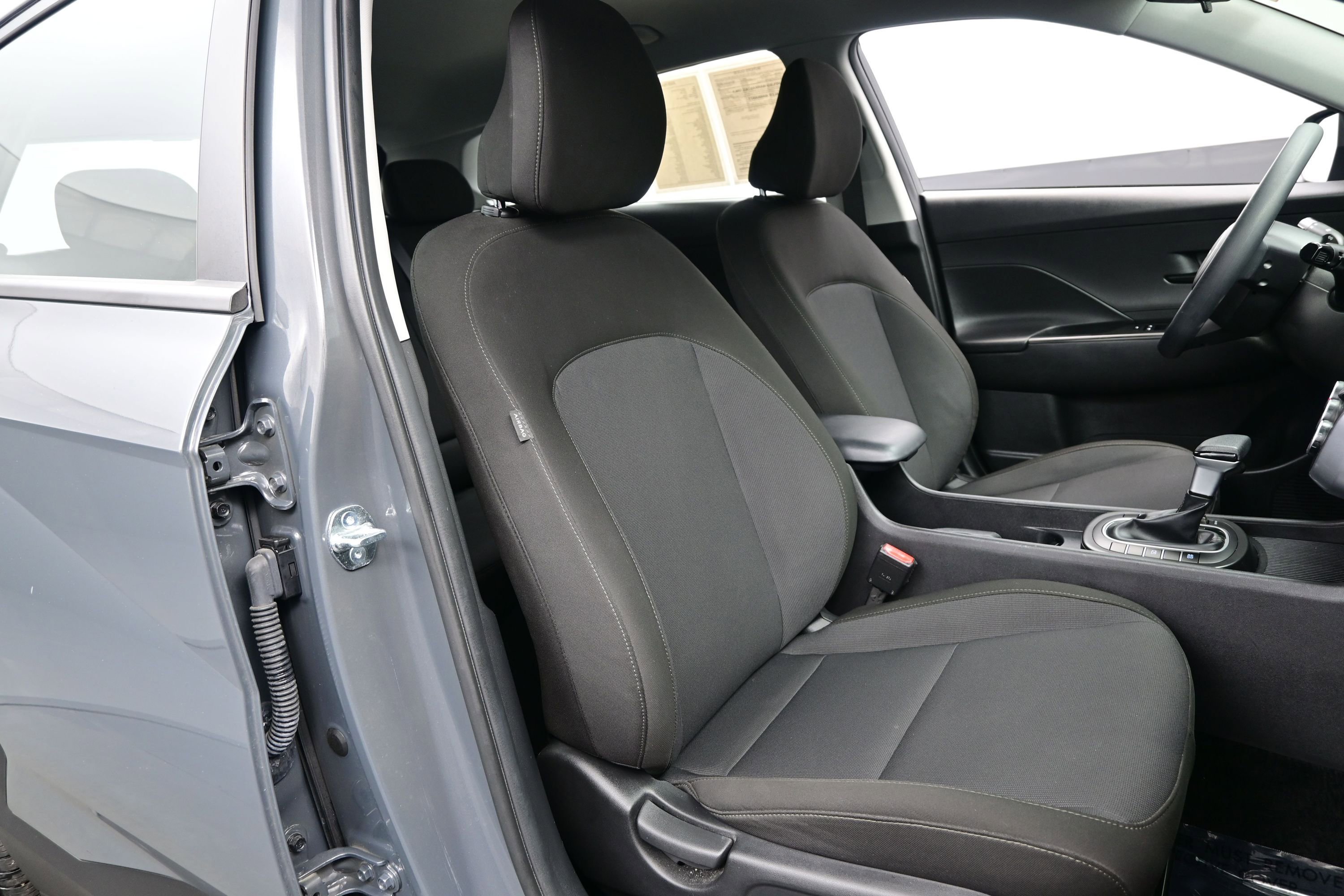 Used 2025 Hyundai Kona SE AWD/4WD image 13