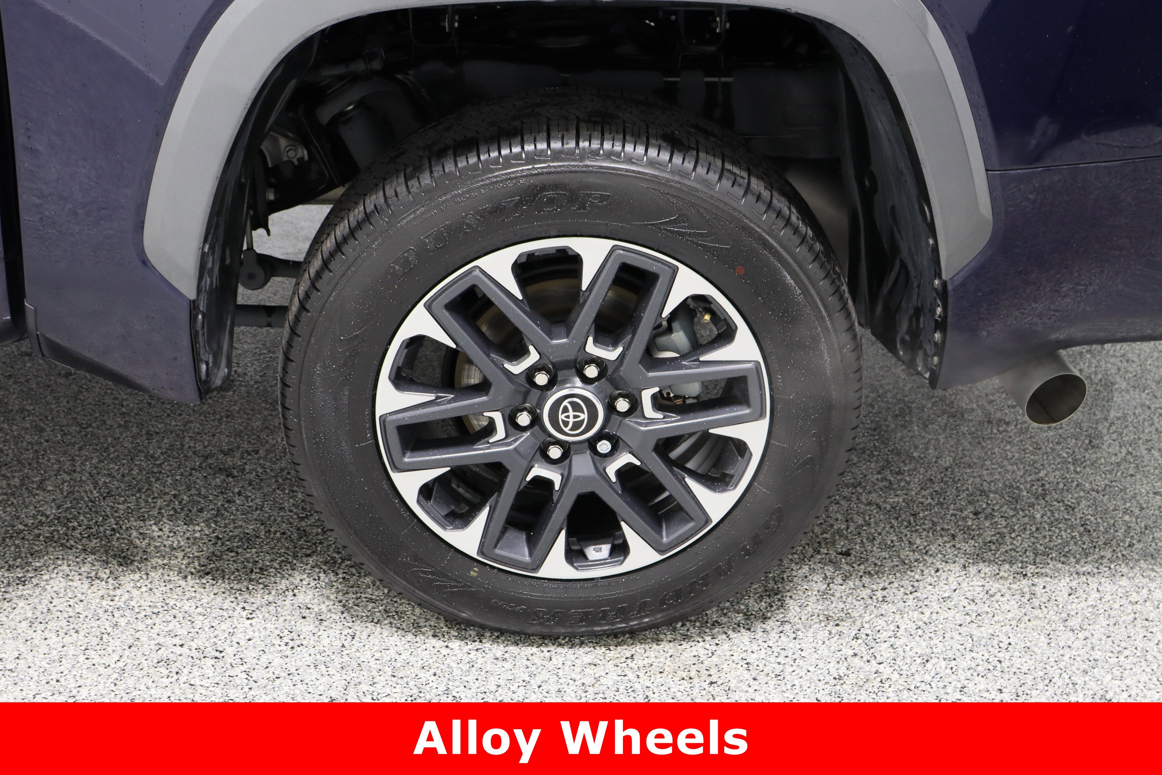 Used 2023 Toyota Tundra Limited image 10