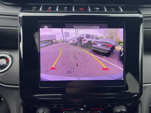 Used 2024 Jeep Grand Cherokee L Altitude AWD/4WD image 16