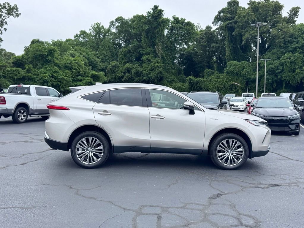 Used 2021 Toyota Venza XLE w/ Softex Package AWD/4WD image 7
