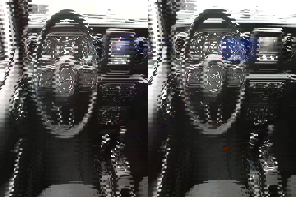 Used 2023 Jeep Wrangler Unlimited w/ Cold Weather Group image 12