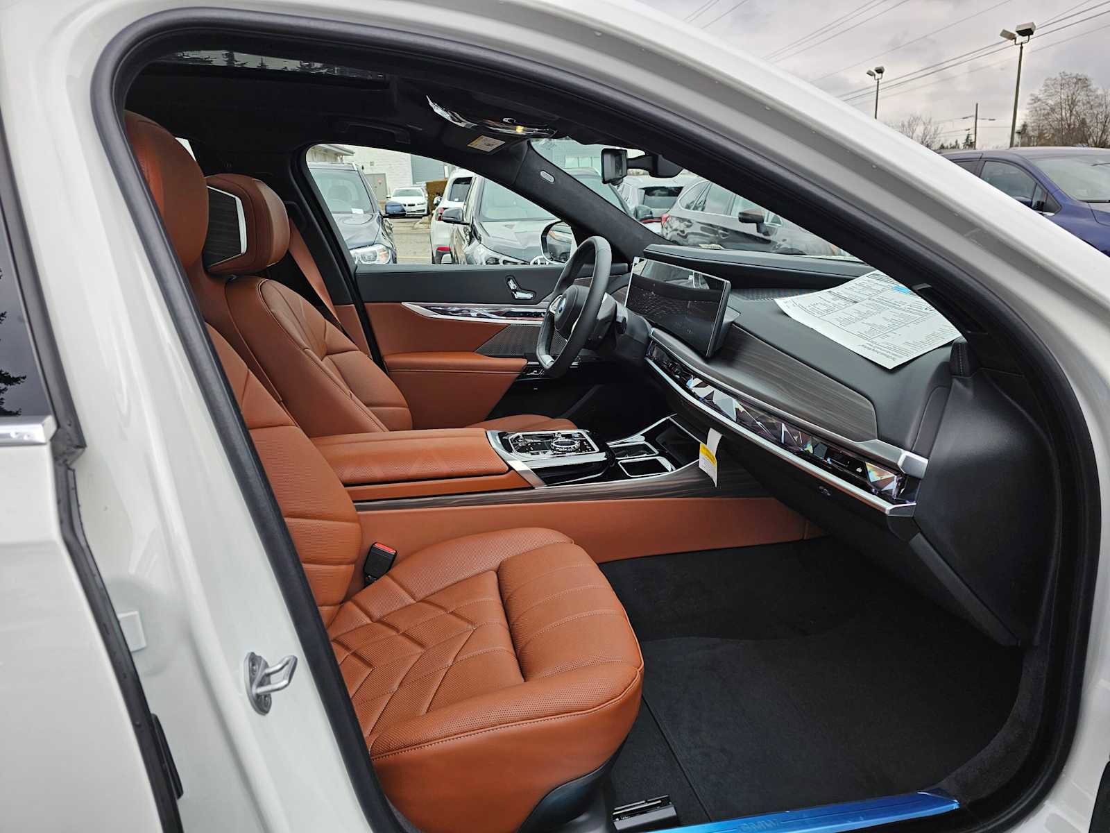 New 2025 BMW i7 xDrive60 w/ Executive Package image 11