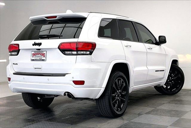 Used 2018 Jeep Grand Cherokee Altitude image 13