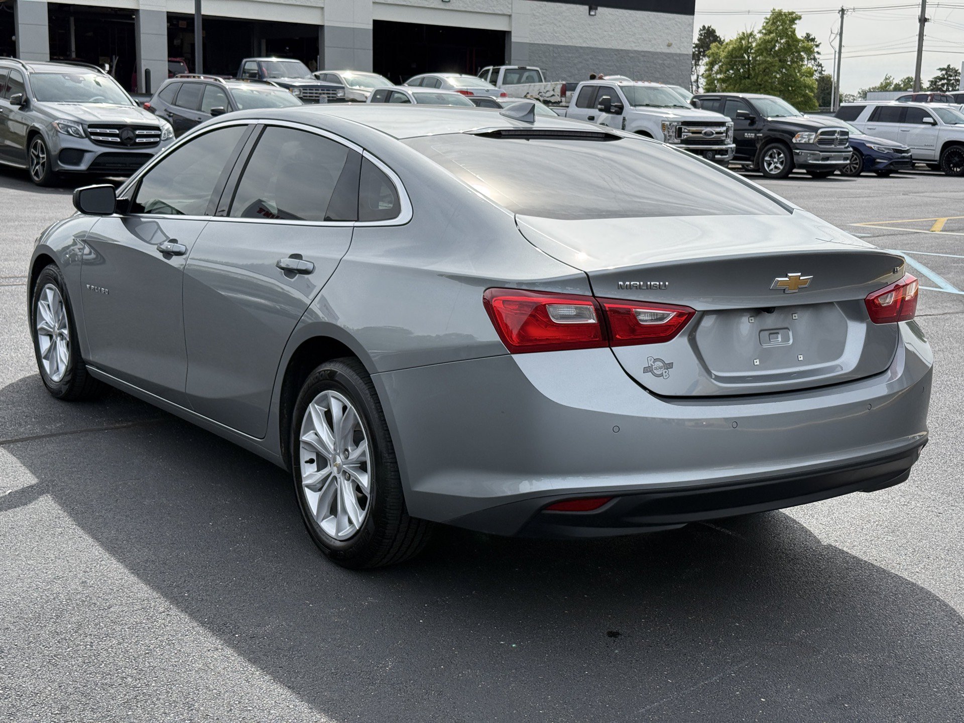 Used 2025 Chevrolet Malibu LT FWD image 6
