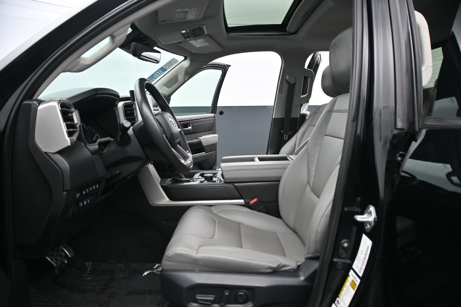 Used 2022 Toyota Tundra Limited AWD/4WD image 20
