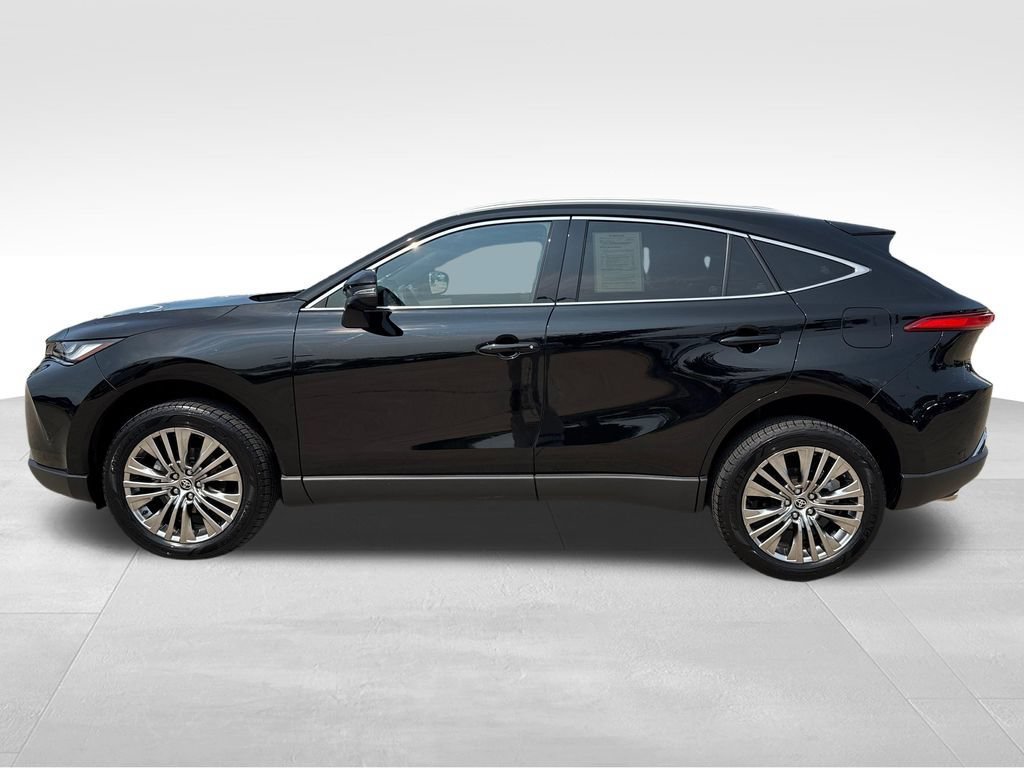 Used 2024 Toyota Venza XLE AWD/4WD video 2