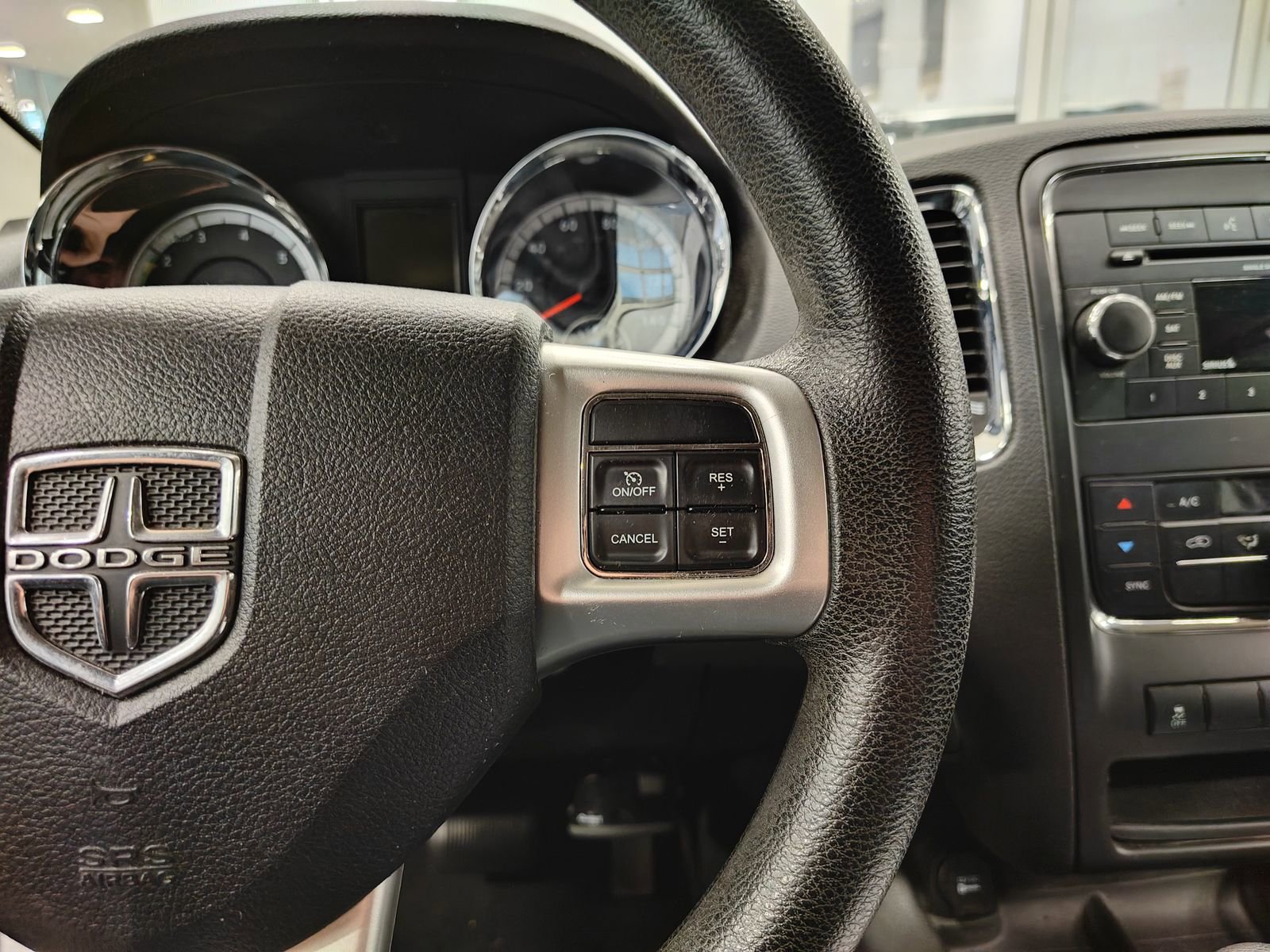 Used 2013 Dodge Durango SXT w/ Trailer Tow Group IV AWD/4WD image 9