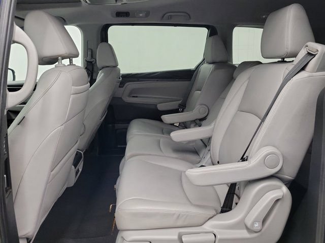 Used 2023 Honda Odyssey Touring image 12