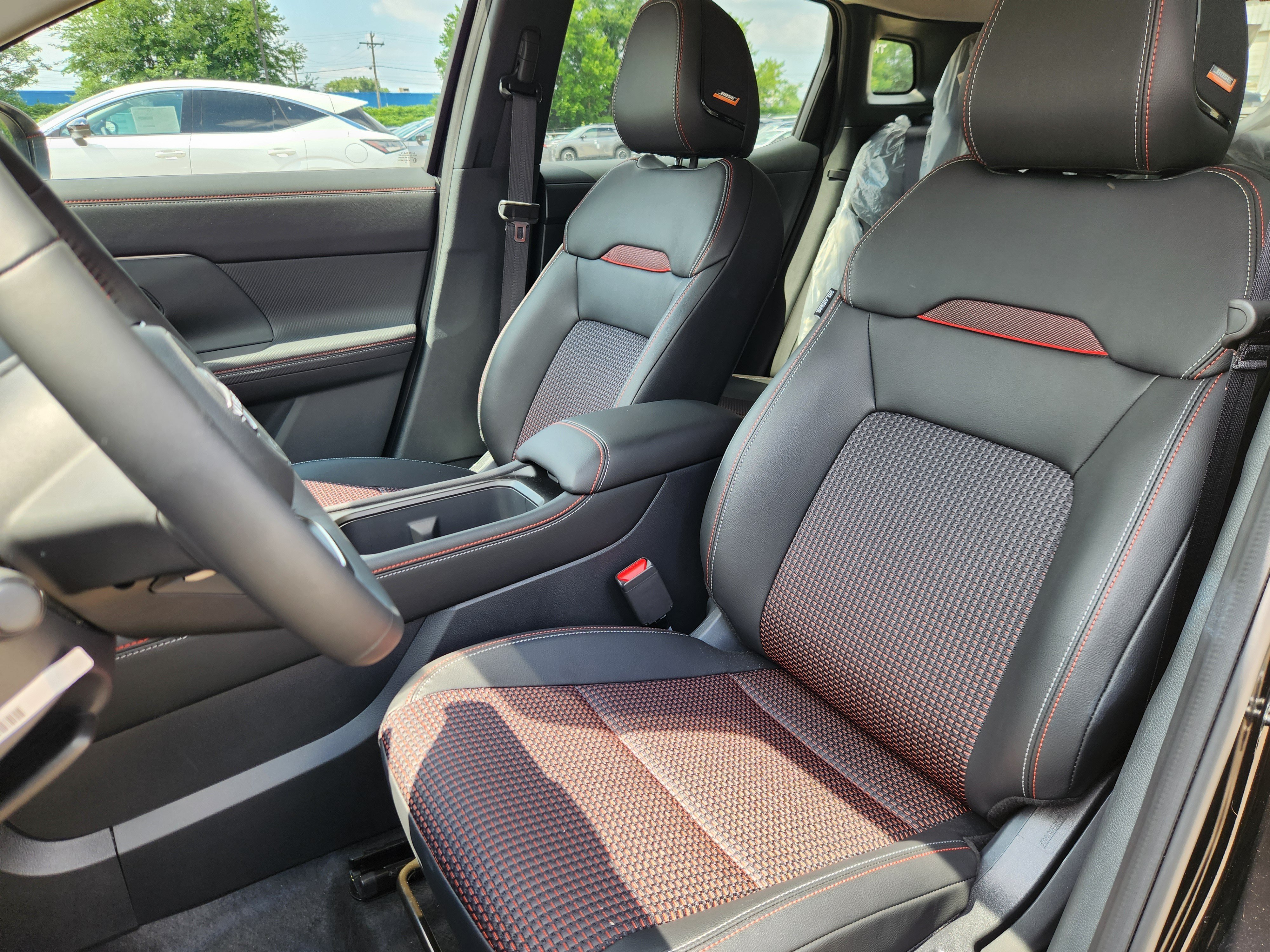New 2025 Nissan Kicks SR w/ SR Premium Package AWD/4WD image 8