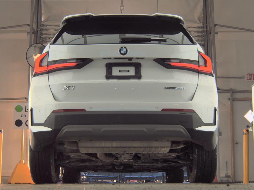Certified 2023 BMW X1 xDrive28i w/ Premium Package image 8