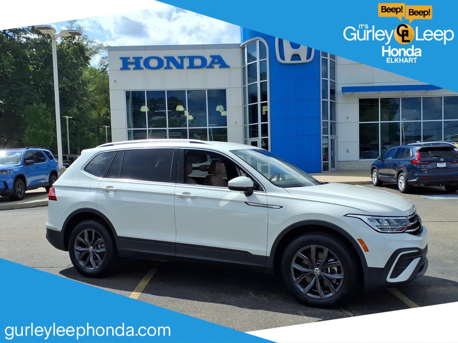 Used 2023 Volkswagen Tiguan SE FWD image 1
