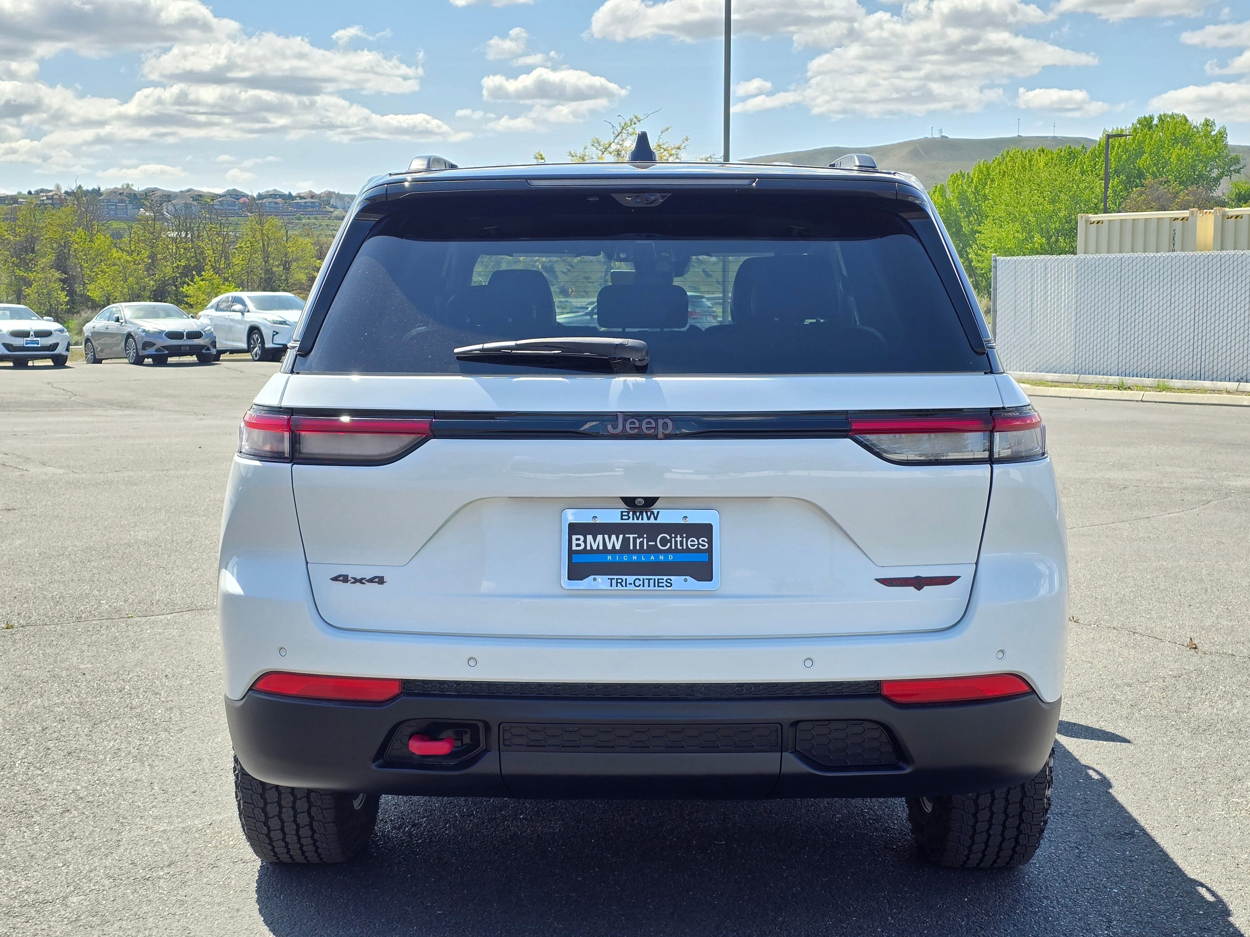 Used 2022 Jeep Grand Cherokee Trailhawk w/ ADV Protech Group II AWD/4WD image 38