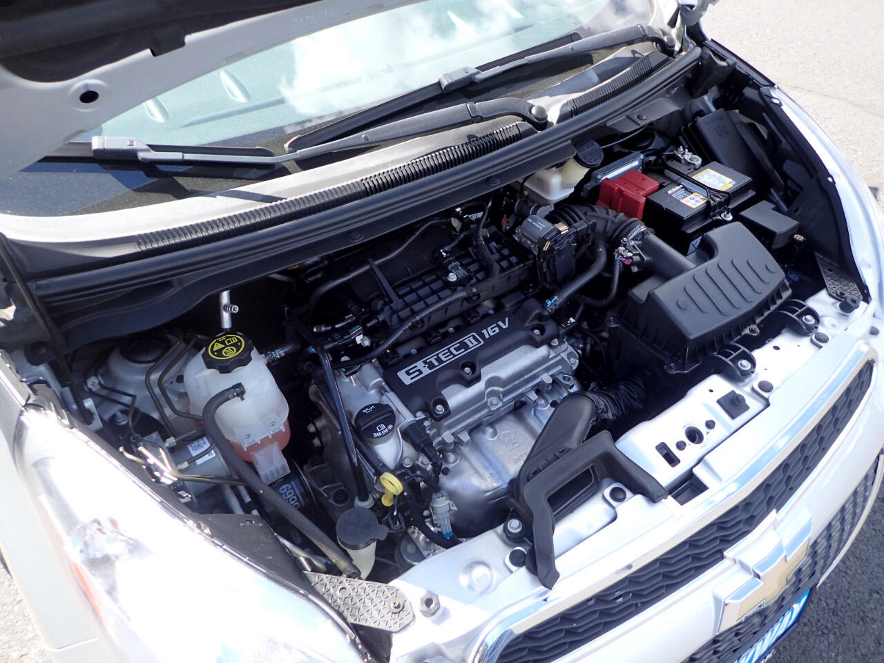 Used 2015 Chevrolet Spark LT image 22