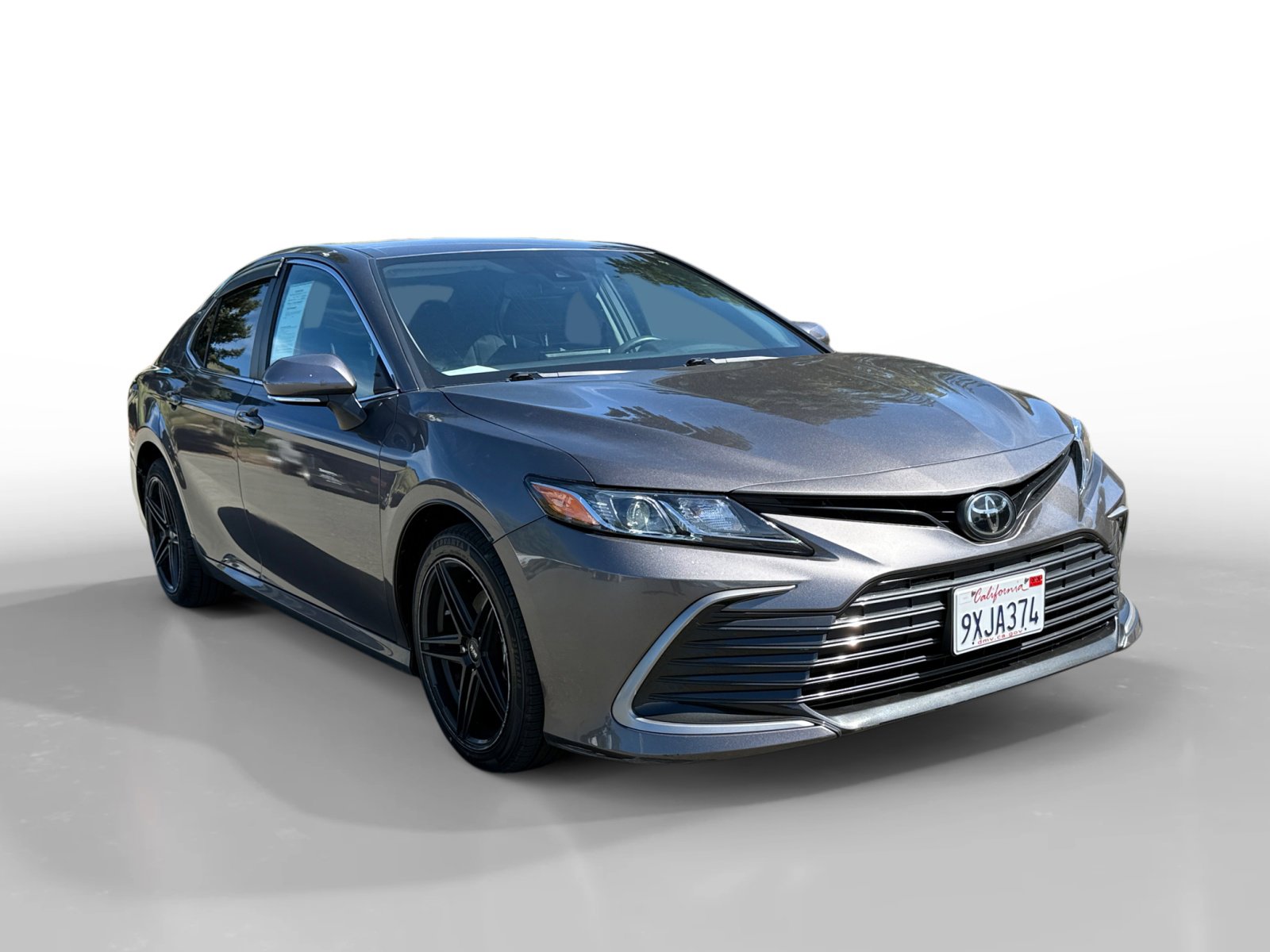 Used 2021 Toyota Camry LE w/ Convenience Package image 7