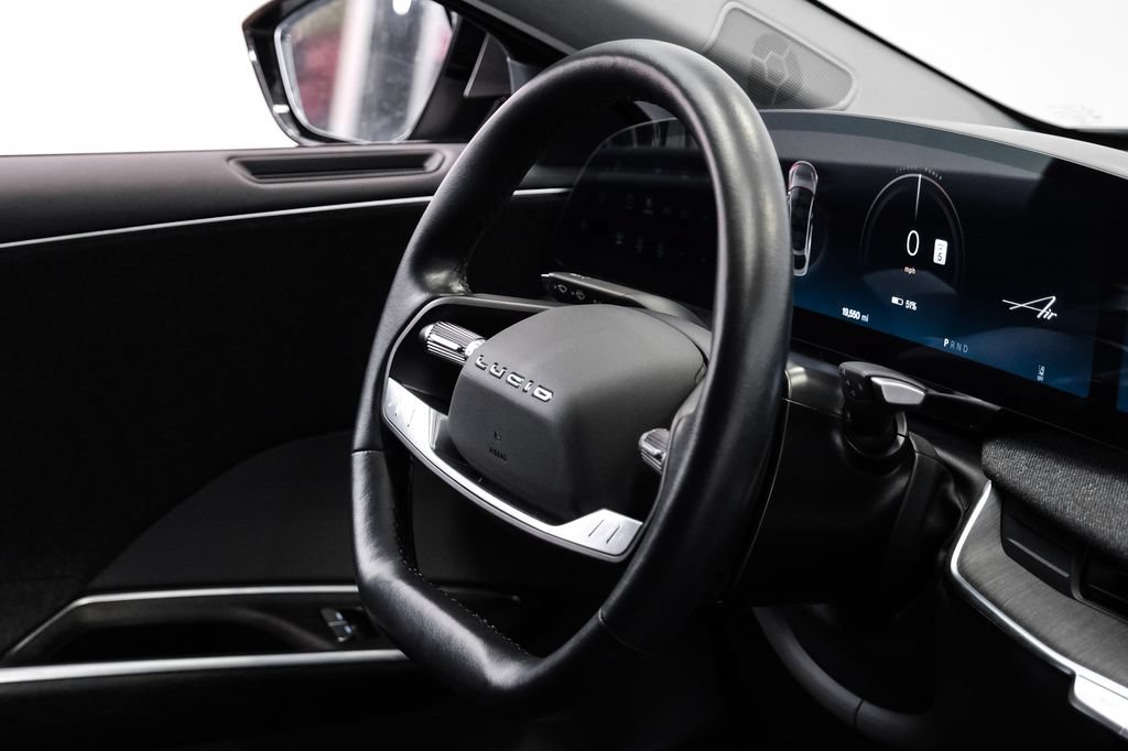 Used 2025 Lucid Air Touring AWD/4WD image 13