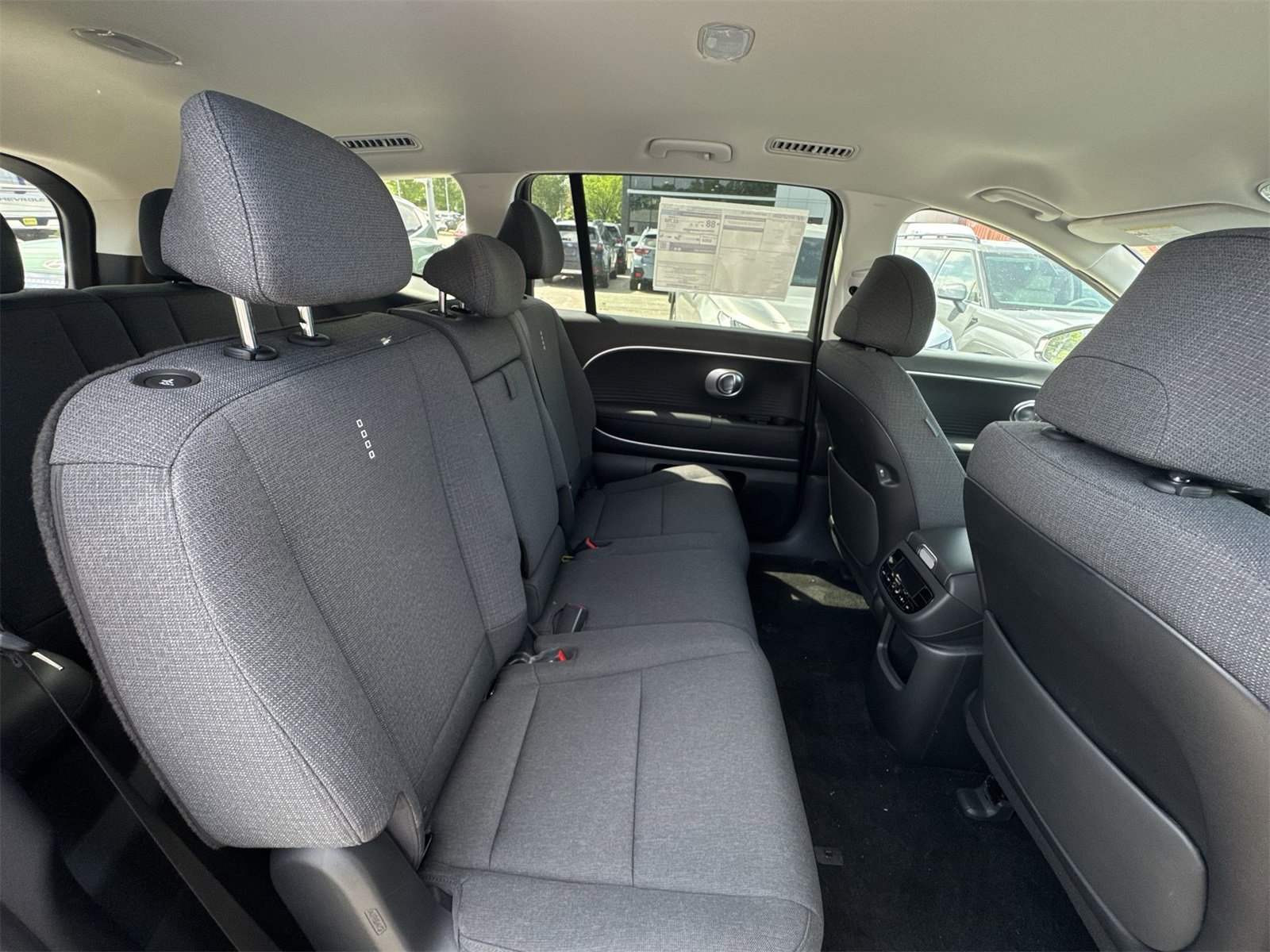 New 2026 Hyundai Ioniq 9 SE image 12