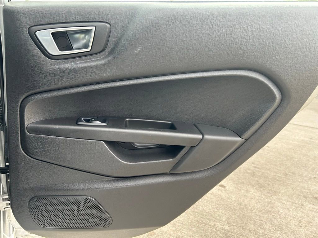 Used 2016 Ford Fiesta SE FWD image 26