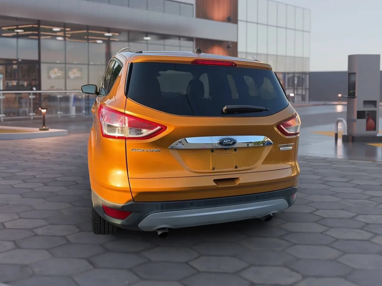 Used 2016 Ford Escape Titanium w/ Equipment Group 301A FWD image 7