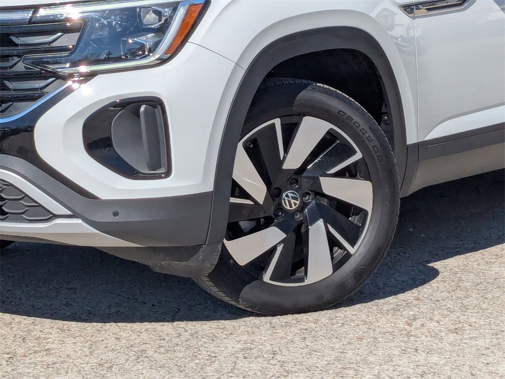 Used 2025 Volkswagen Atlas Cross Sport SE image 29