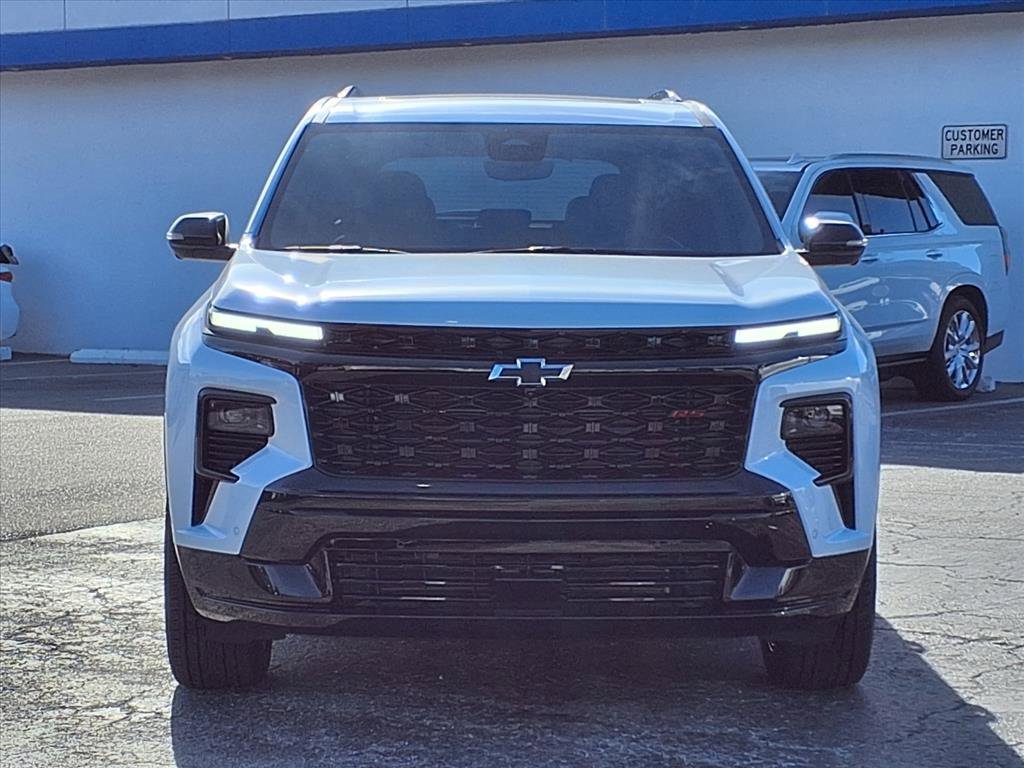 New 2026 Chevrolet Traverse RS w/ LPO, Floor Liner Package FWD image 2