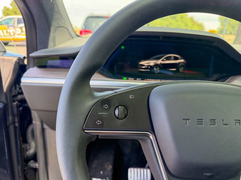 Used 2024 Tesla Model X AWD/4WD image 15