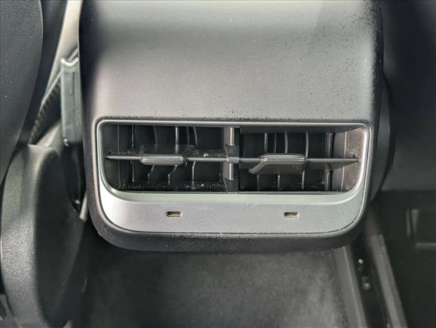 Used 2021 Tesla Model Y Long Range AWD/4WD image 14