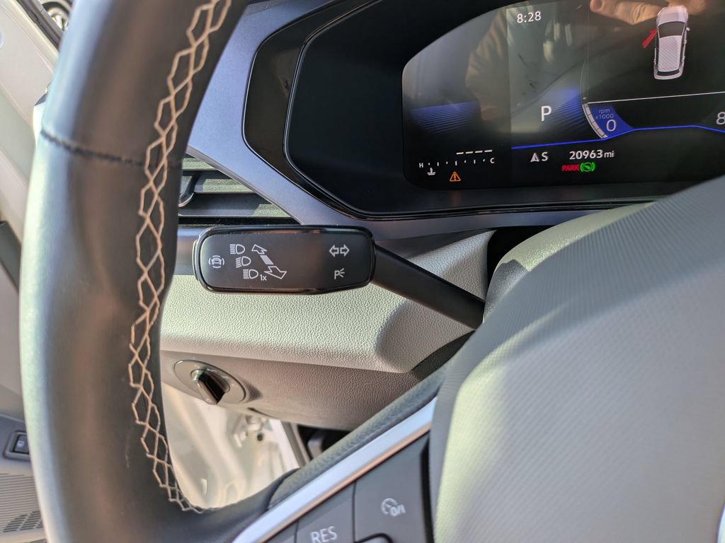 Certified 2023 Volkswagen Taos SE w/ Panoramic Sunroof Package FWD image 29