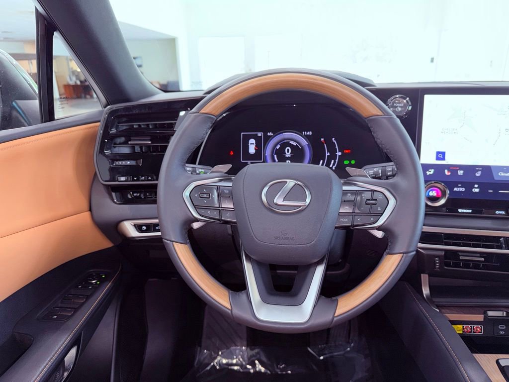 Certified 2024 Lexus RX 350h w/ Accessory Package (Z1) image 19