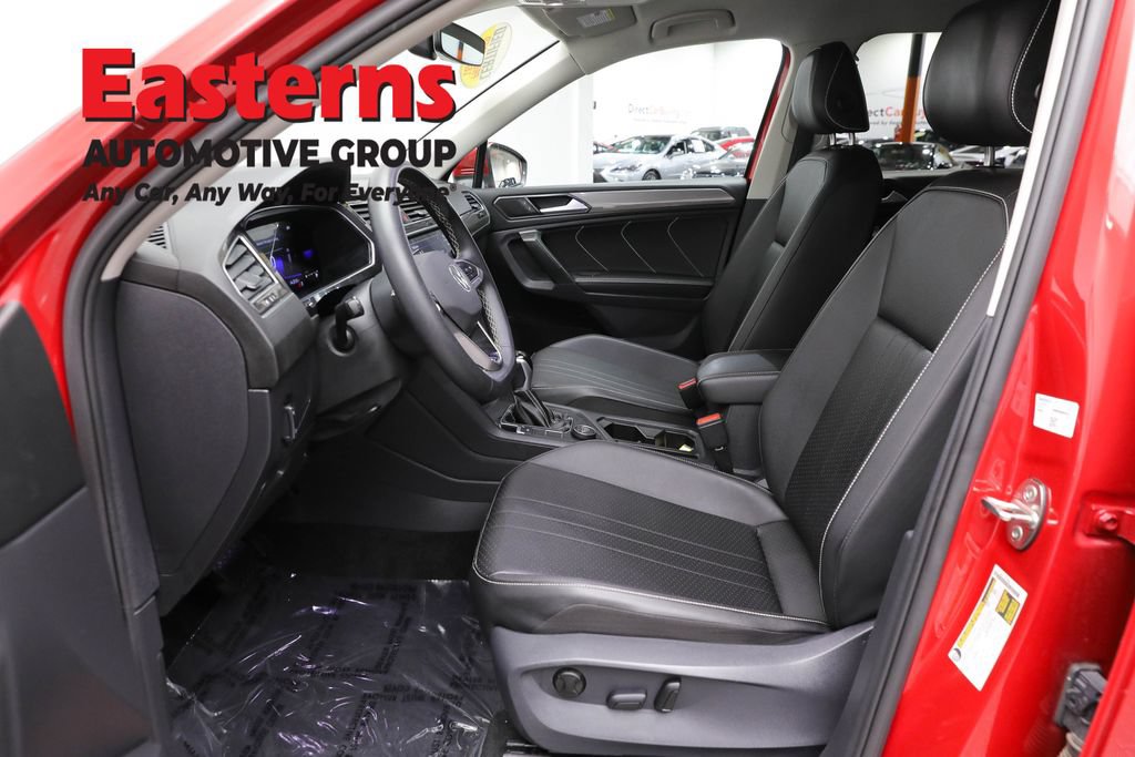 Used 2023 Volkswagen Tiguan SE AWD/4WD image 13