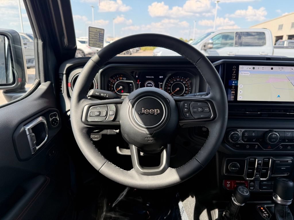 Used 2025 Jeep Gladiator Rubicon AWD/4WD image 14
