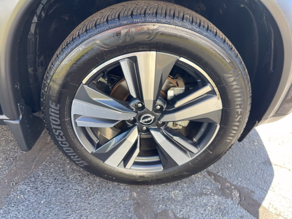 Certified 2023 Nissan Rogue SL w/ SL Premium Package AWD/4WD image 31