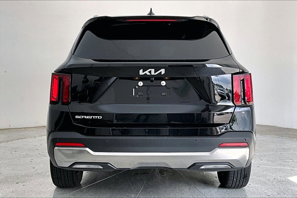 Used 2026 Kia Sorento S FWD image 7