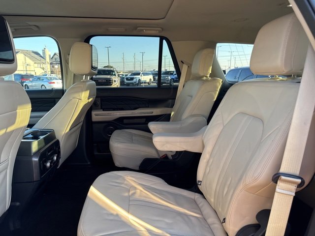 Used 2022 Ford Expedition Platinum image 8
