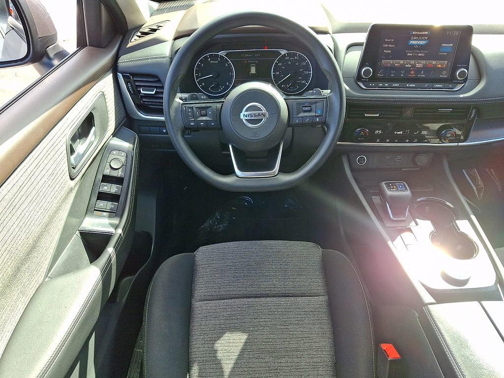 Used 2021 Nissan Rogue SV image 12