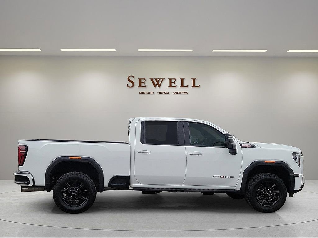 Used 2025 GMC Sierra 2500 AT4 w/ AT4 Premium Plus Package AWD/4WD image 6