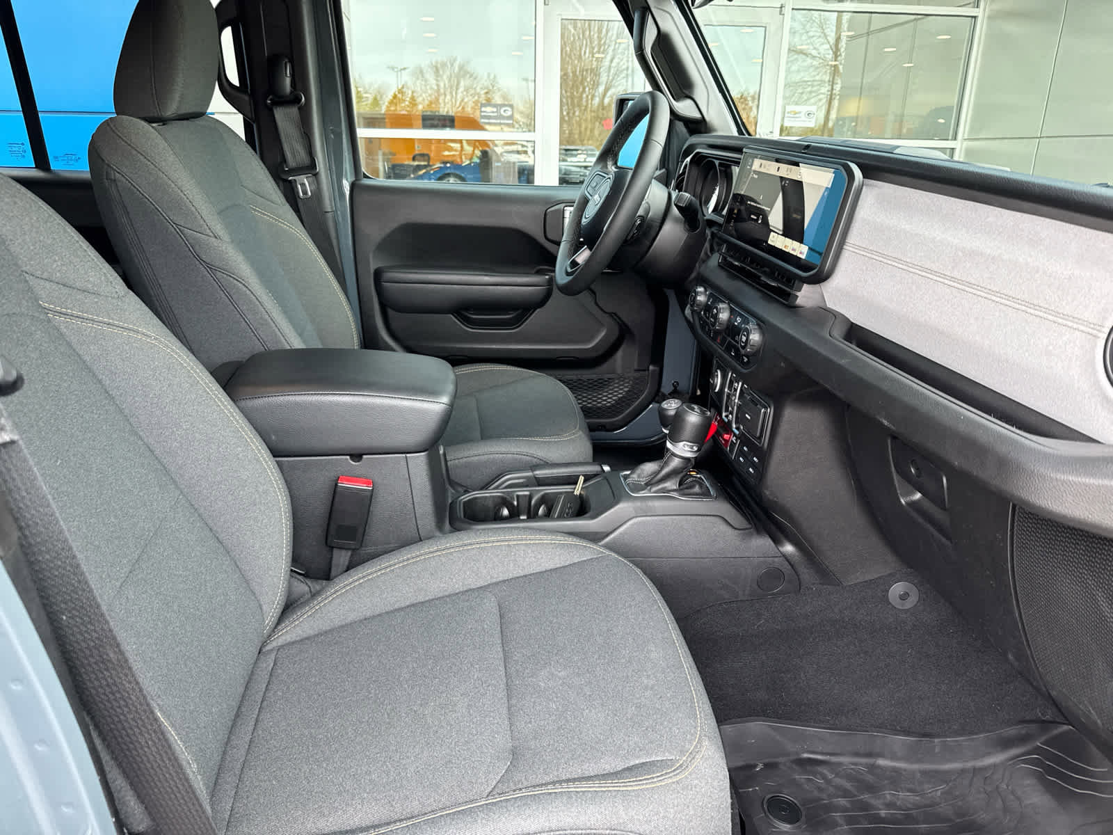 Used 2025 Jeep Wrangler Willys image 4