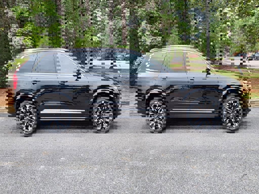 New 2026 Volvo XC90 T8 Plus image 2