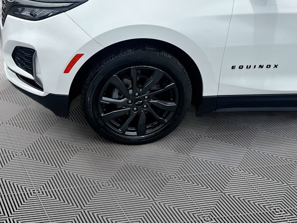 Used 2022 Chevrolet Equinox RS w/ RS Leather Package FWD image 34