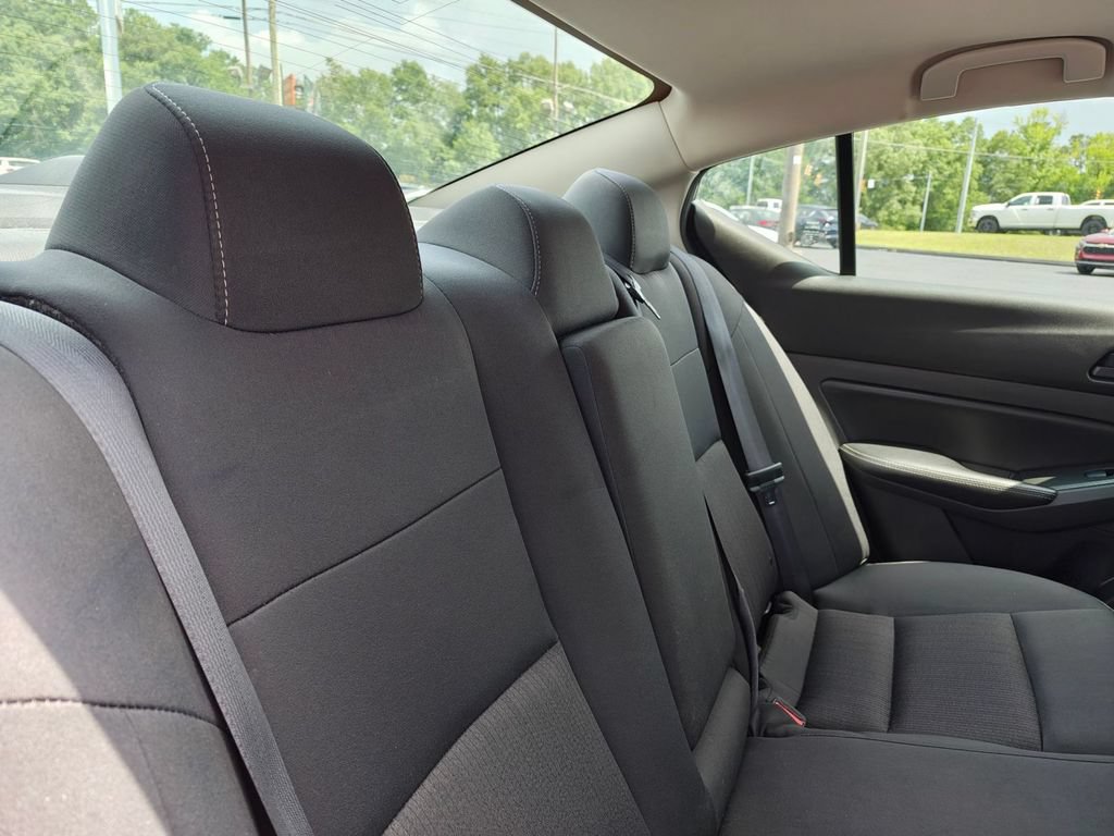 Used 2024 Nissan Altima 2.5 SV FWD image 30